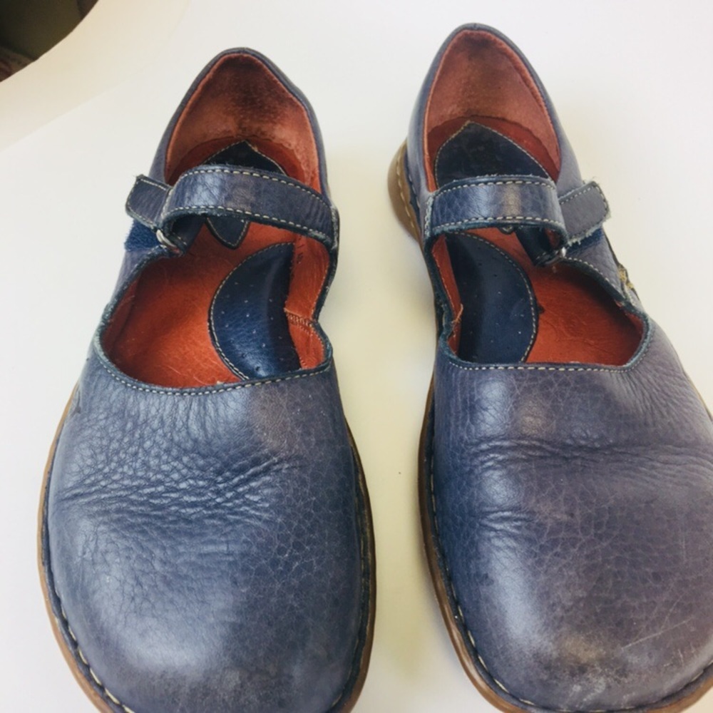 Born leather Mary Jane flats